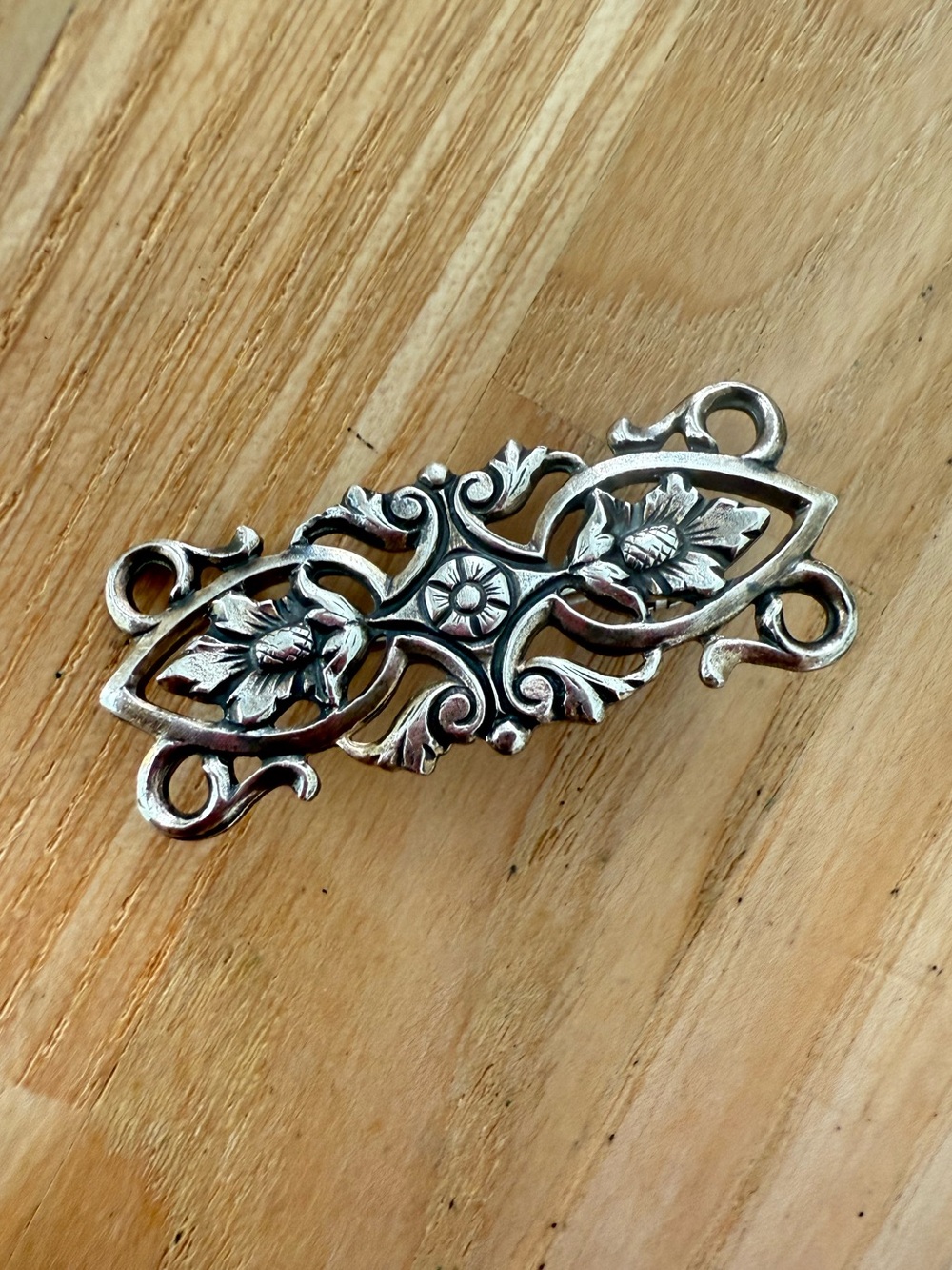 Vintage 925 sterling silver art nouveau style scroll work pin brooch